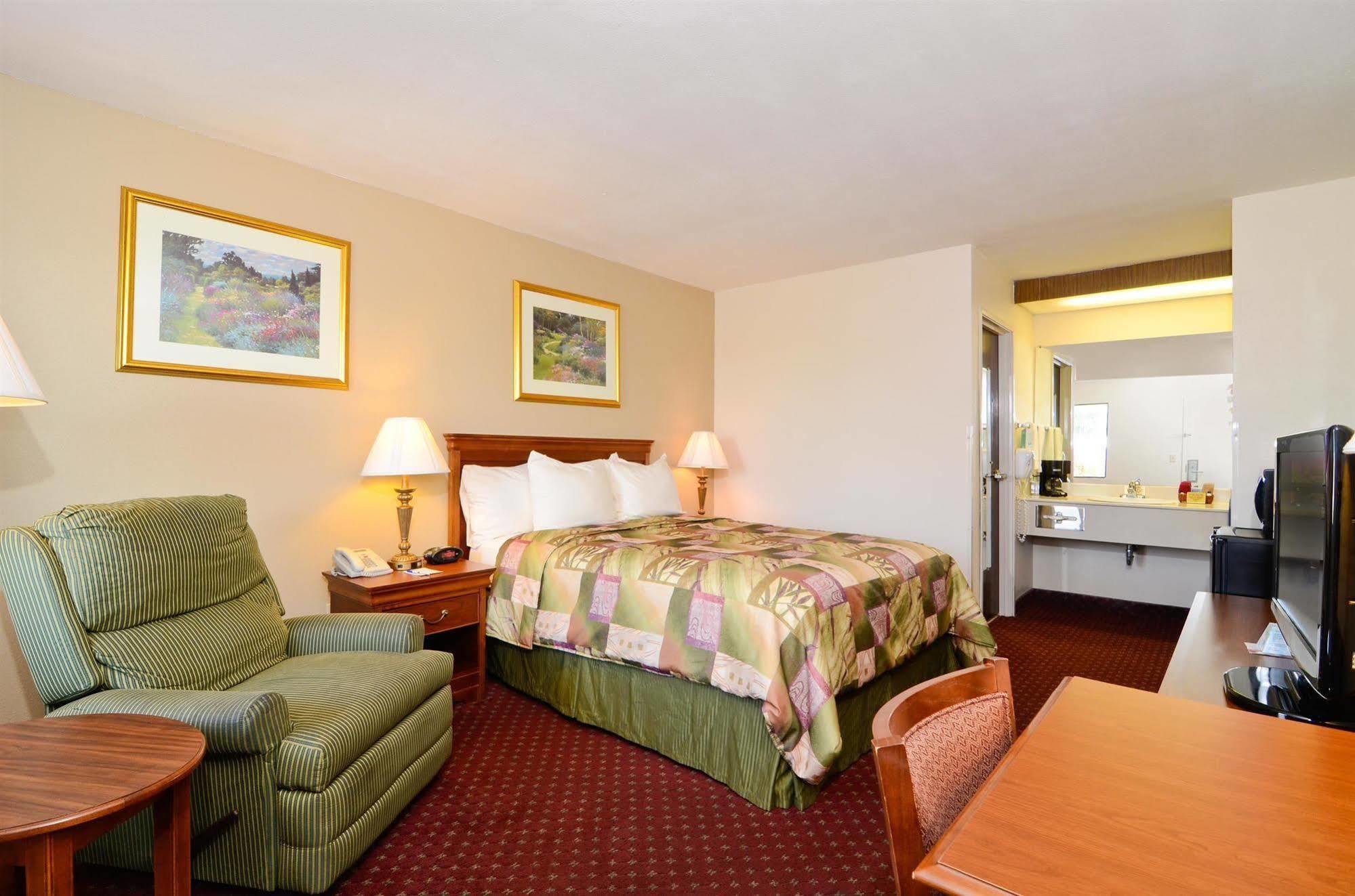Super 8 By Wyndham Mcgehee McGehee Quarto foto